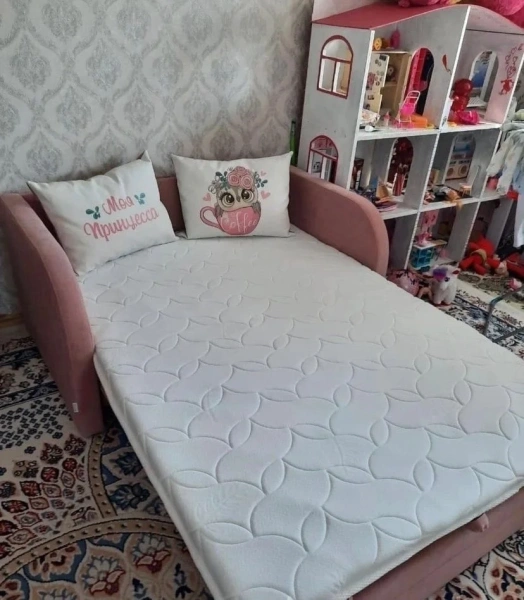 Диван выкатной Малыш Грин 1200 мм + 2 подушки с принтом