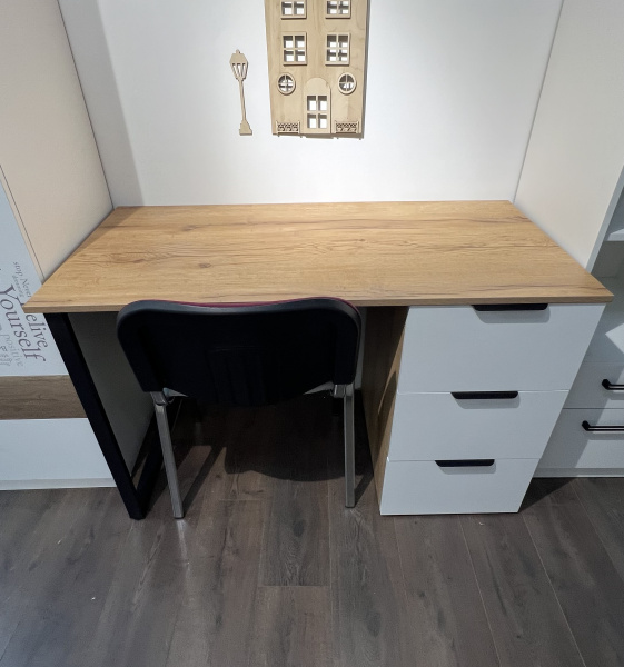 Комплект для 2 школьников Брайт Золотистый: стол 2 шт. + пенал + полки Юниор 2 шт. от Династия Kids